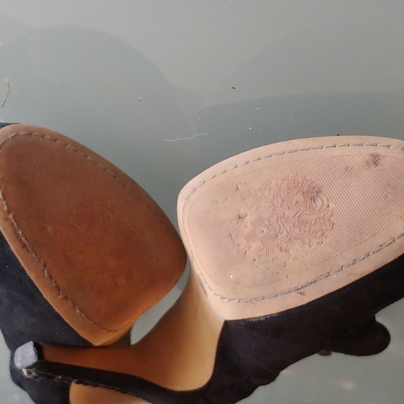 Vince Camuto platform black suede boots - Picture 5 of 7